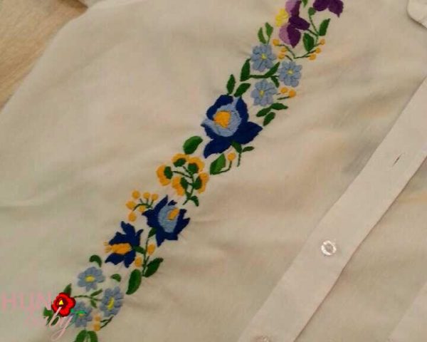 Modern magyaros férfi ing - magyaros kalocsai mintával - Pető