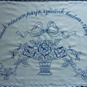 Falvédő hímzett, Elvirának nincsen párja 82x55 cm