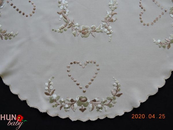 Hímzett terítő drapp kalocsai kör 55cm