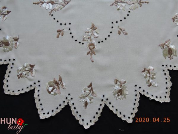 Hímzett terítő drapp kalocsai kör 55cm