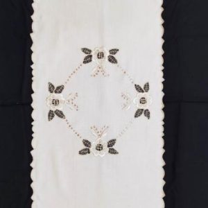 Hímzett terítő drapp kalocsai nagyfutó 105x40cm