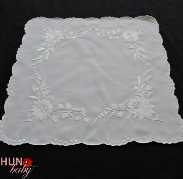 Hímzett terítő kalocsai fehér hímzés 45x45 cm