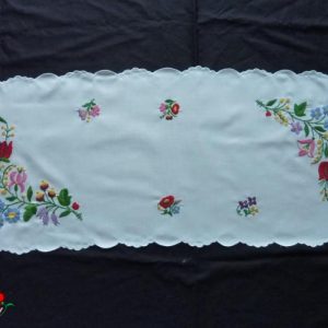 Hímzett terítő kalocsai futó 85x35 cm