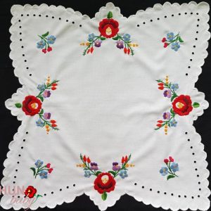 Hímzett terítő kalocsai luggalt 45x45 cm