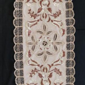 Riselt terítő kalocsai drapp ovális 74x32 cm