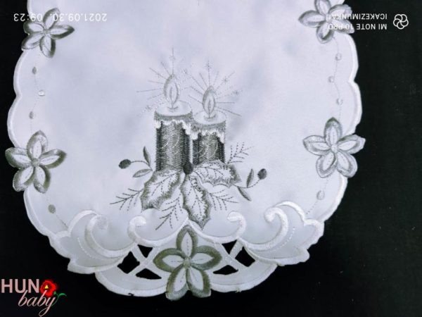 Karácsonyi terítő gépi fehér 45x29 cm