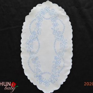 Előnyomott szegett kalocsai terítő 40x24 cm