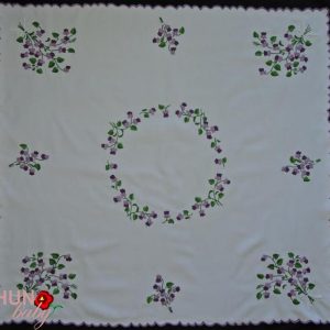 Előnyomott terítő ibolyás szegett 85x85 cm