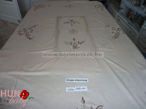 Hímzett terítő komlói riselt 170x130 cm
