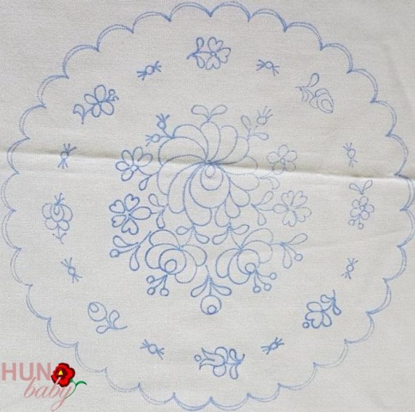 Matyó terítő fehér alap szegetlen kör 25 cm